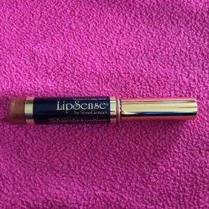 Brand New LipSense Nutmeg